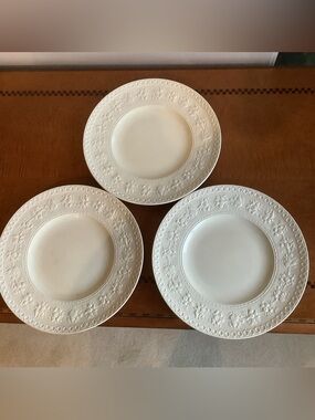Three Vintage Wedgwood England Wellesley Cream Embossed Dinner Plates
